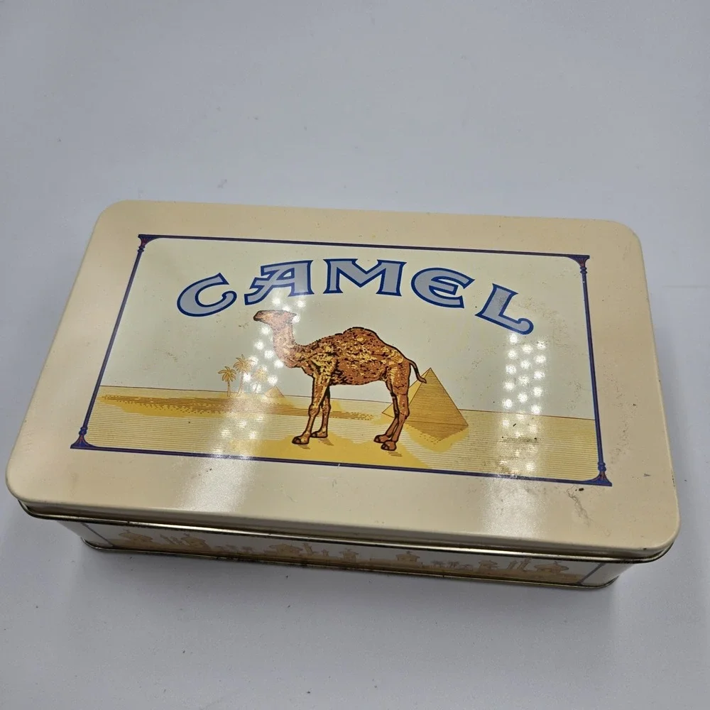 vintage Camel collector's tin 1992 W Mixed Camel Lights Matches Matchbooks